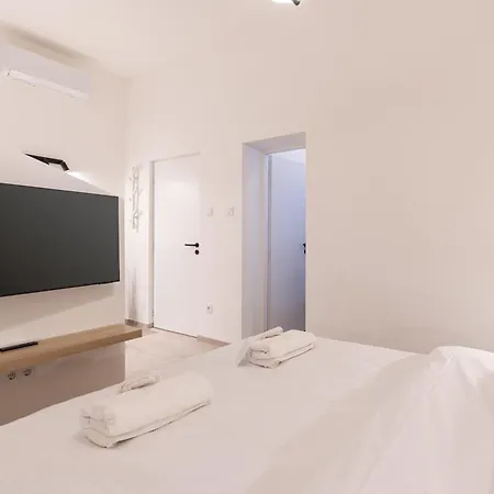 Kl31 - Urban Escape - Prime Location - Klauzál Square By Bqa Appartamento