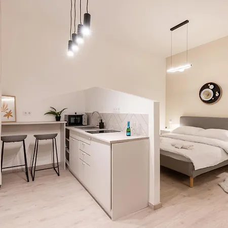Kl31 - Urban Escape - Prime Location - Klauzal Square By Bqa *