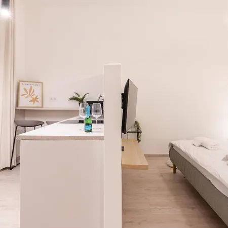 Apartmán Kl31 - Urban Escape - Prime Location - Klauzal Square By Bqa