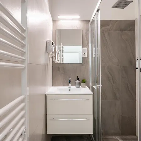 Kl31 - Urban Escape - Prime Location - Klauzal Square By Bqa * Budapešť