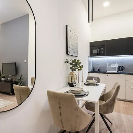 Kl31 - Urban Escape - Prime Location - Klauzal Square By Bqa 아파트