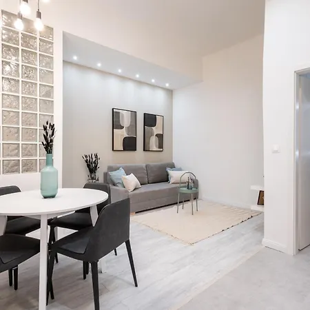 아파트 Kl31 - Urban Escape - Prime Location - Klauzal Square By Bqa