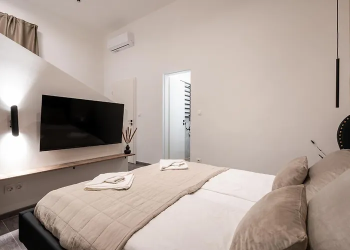 Kl31 - Urban Escape - Prime Location - Klauzal Square By Bqa *