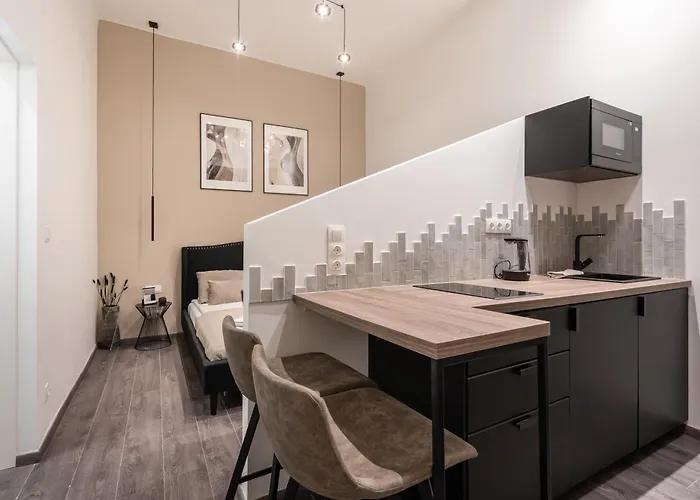Kl31 - Urban Escape - Prime Location - Klauzal Square By Bqa *