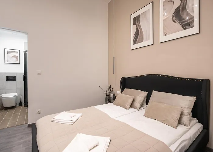 Kl31 - Urban Escape - Prime Location - Klauzal Square By Bqa *