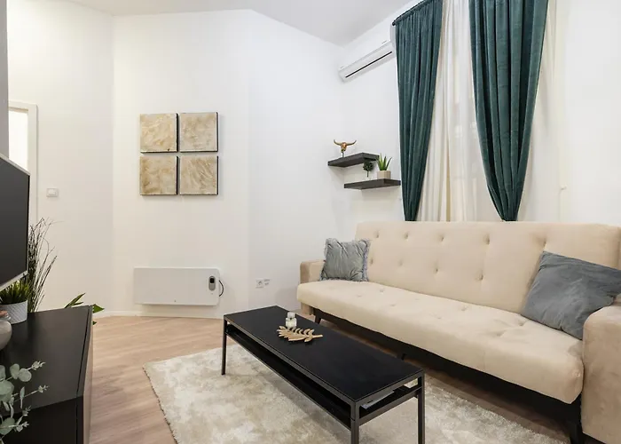 Kl31 - Urban Escape - Prime Location - Klauzal Square By Bqa *